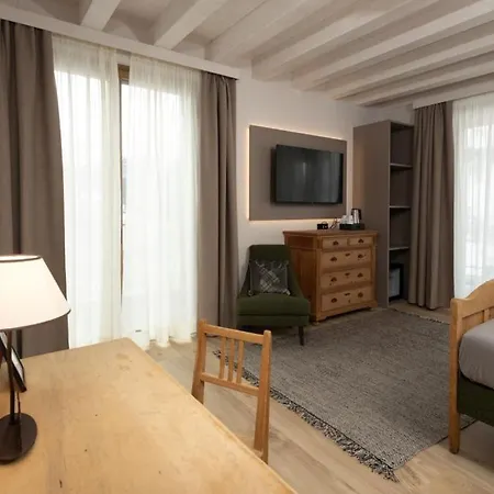Margherita Hotel 3*